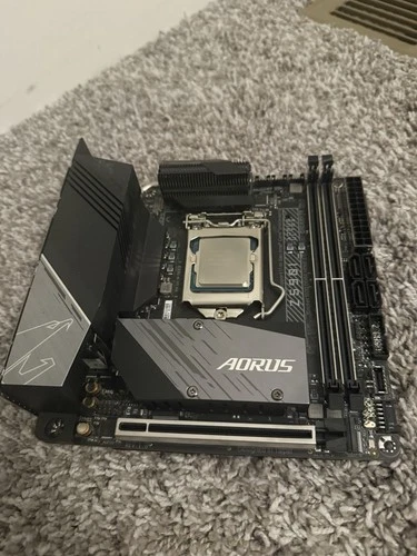 GIGABYTE Z590I AORUS ULTRA ITX+ i5 11th Gen+ 32GB RAM+ 500GB NVMe+ Win 11 pro