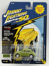 JOHNNY LIGHTNING 50 YEARS 1966 VOLKSWAGEN BEETLE HIPPY GREEN