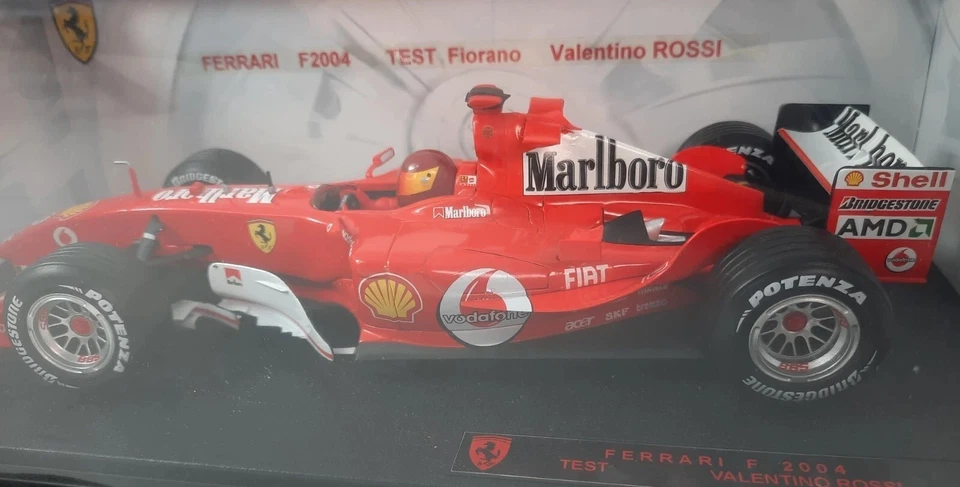 Hot Wheels Ferrari F2004 Valentino Rossi test Fiorano 2004 1/18 - Immagine 3 di 4
