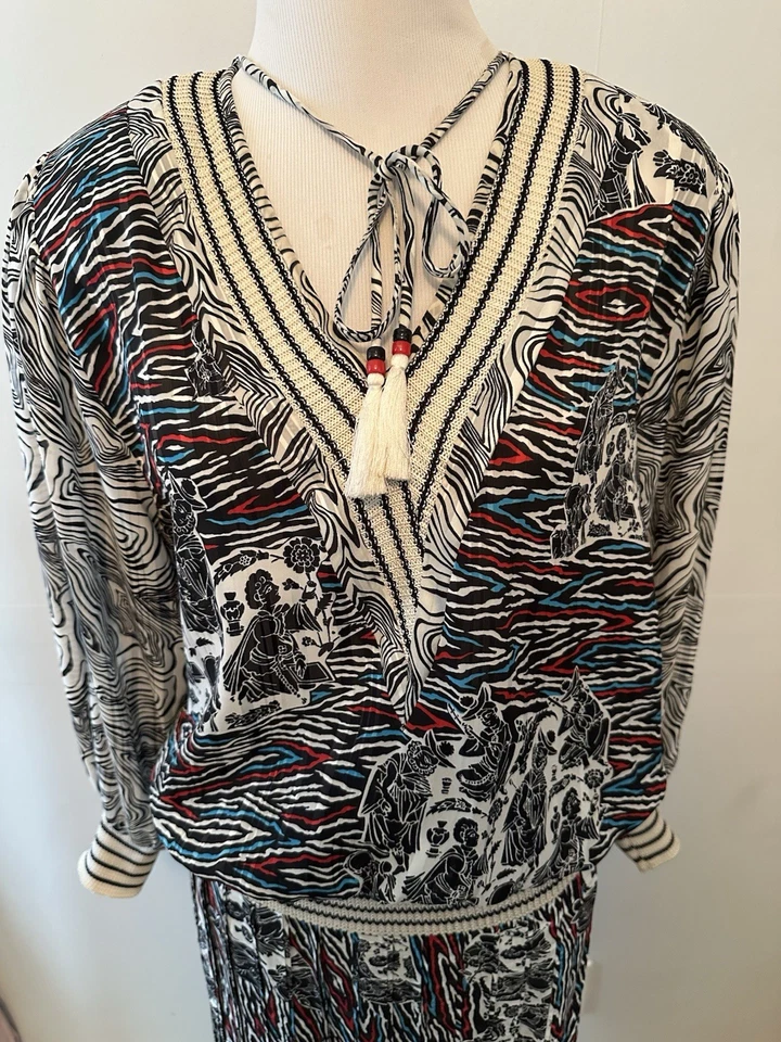 Conjunto de blusa e saia vintage anos 80 Diane Freis preto e branco boho padrão grego - Imagem 2 de 4
