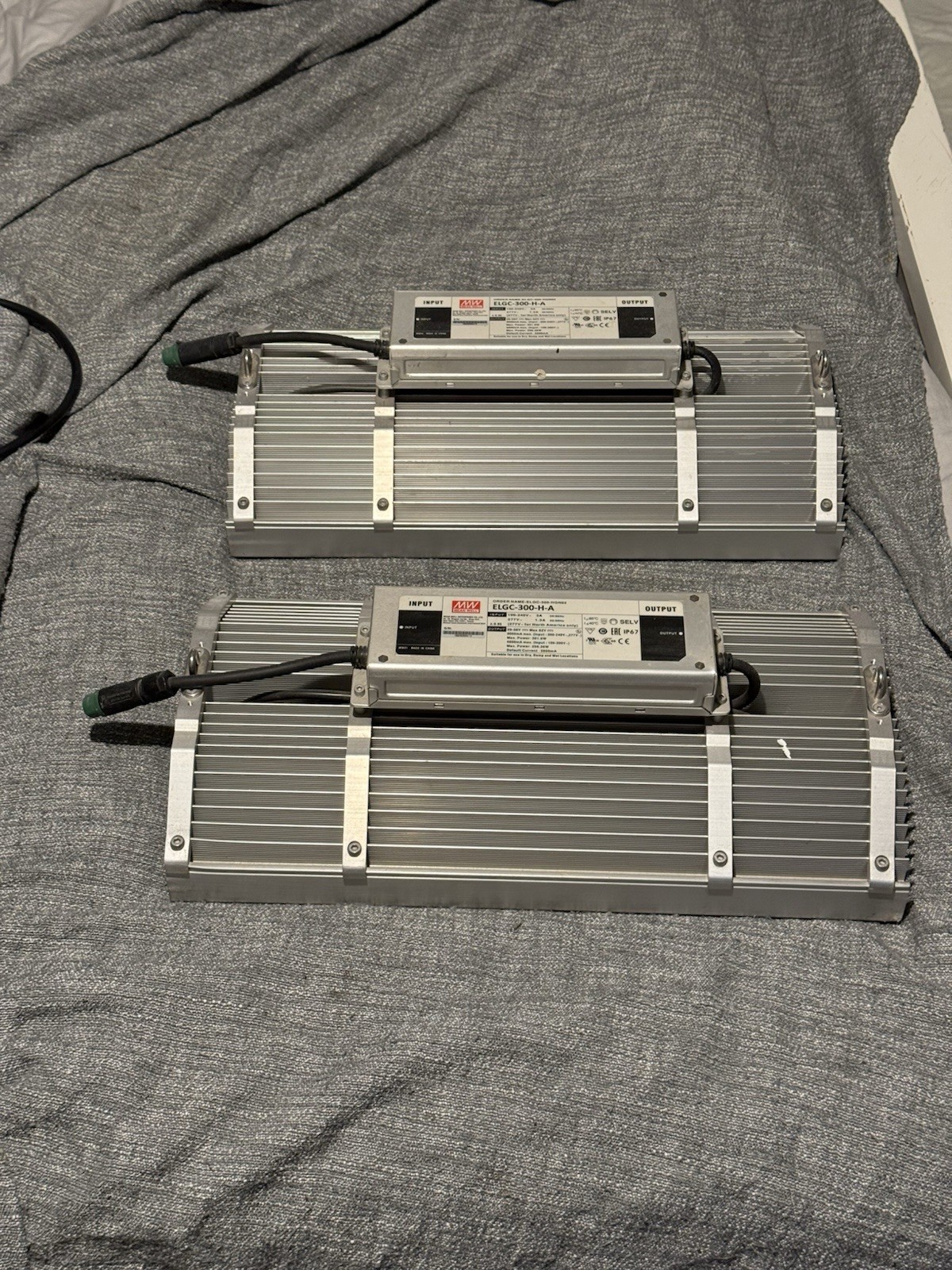 Sistema LED Telos 0002HD modular de grado profesional (controlador 300W)