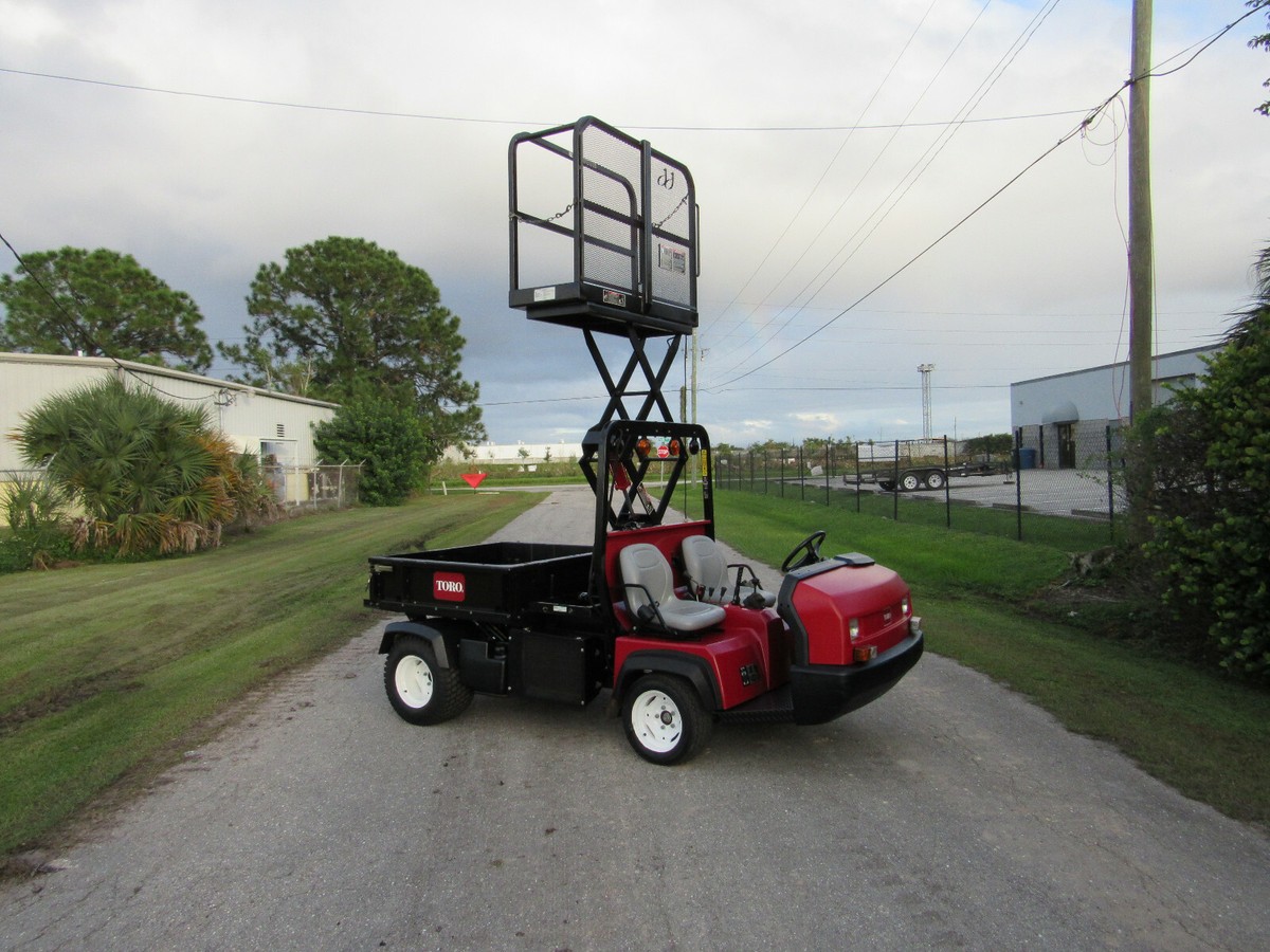 2011 Toro Workman HDX Vertical Lift - 2/3 Dump Body 1570 Hrs Model