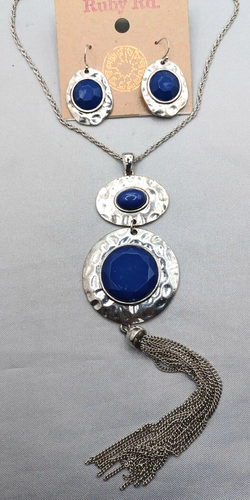Cobalt Blue & Silver Tone Necklace & Earrings, Tassel Pendant & Dangle Earrings - 第 2/5 張圖片