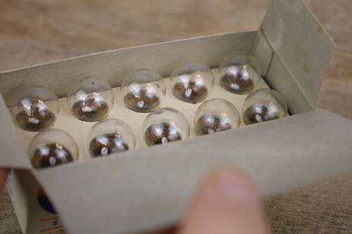 10 Vintage NOS GE Mazda Lamps #64 Automotive 6-8 Volt Rear Instrument Bulbs - Picture 8 of 13
