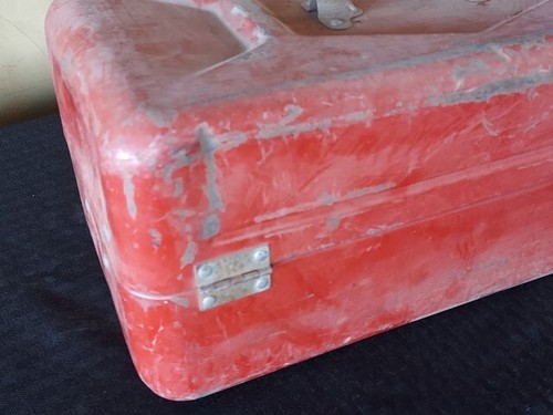 Vintage Metal Tackle Box - Two Tray • Red - Picture 10 of 13