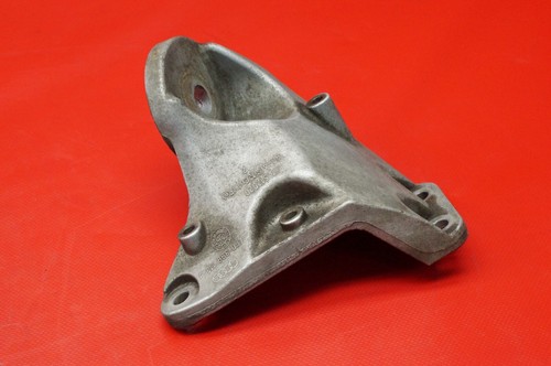 Audi A6 4F C6 3,0 TDI Quattro Getriebehalter Träger links 4F0399113B Original /2