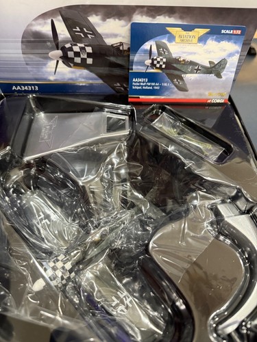 MIB Corgi Aviation Archive 1/72 Diecast Focke Wulf Fw190 A4 1/JG1 HollandAA34313 - Picture 3 of 4