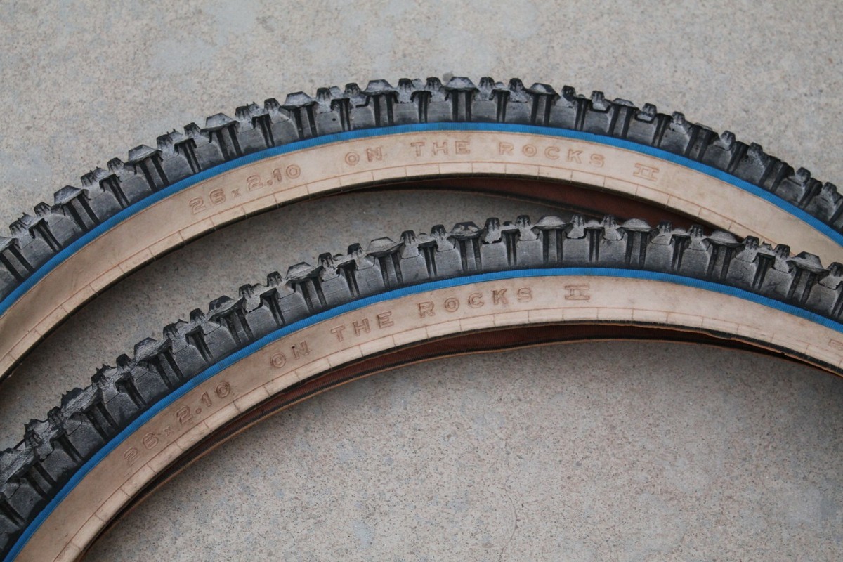 Pneu vintage Hutchinson Alligator TR 26x2 - Équipements vélos