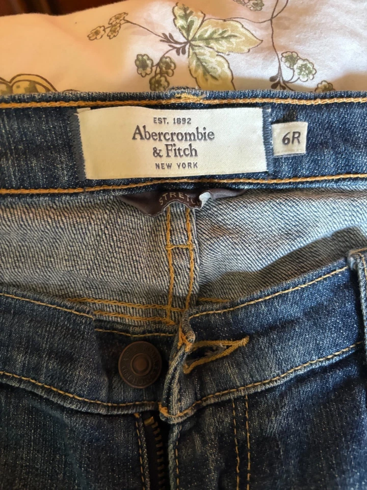 Jean Bootcut Abercrombie & Fitch - Photo 2/4