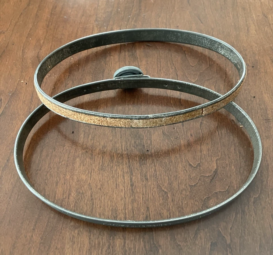 Vintage QUEEN 6" x 4" Oval METAL Embroidery Hoop with Pat'd Tension Wheel - Image 3 of 4