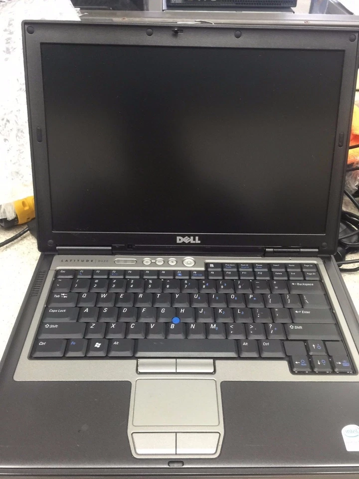 DELL LATiTUDE D630 Laptop 80GB With 4GB RAM- WINDOWS 10 WiFi COMPUTER See models - Image 4 of 4