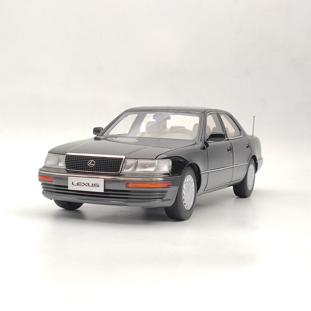 1/18 Toyota Lexus LS400 – Modèle Moulé Sous Pression Noir/gris – Neuf
