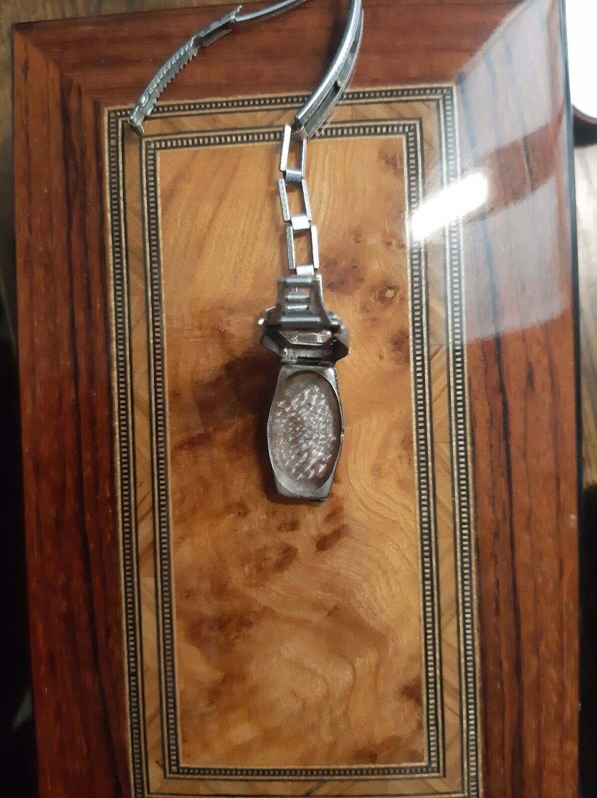 Picture 4 of 9