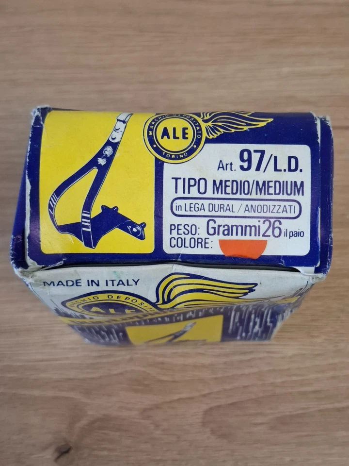 Retro Bicycle Parts NIB NOS Ale Puntapiedi Medium Toe Clips 97 L.D. Red 26g - Image 3 of 4