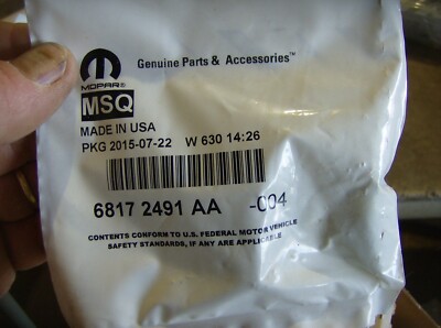 GENUINE MOPAR 68172491AA W TYPE CLIPS LOT OF 4 FOR FENDER FLARE