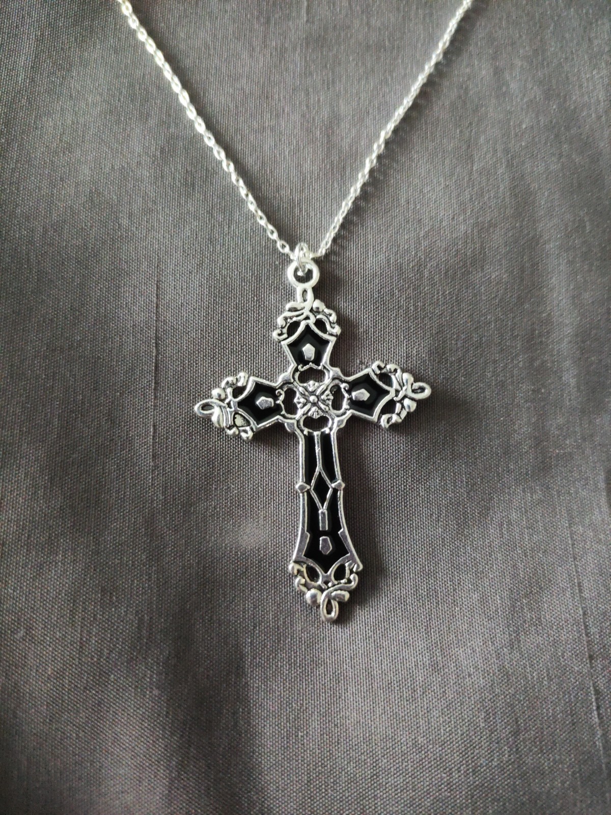Silver Plated Cross Pendant Necklace 5.5cm with 18 Inch Chain