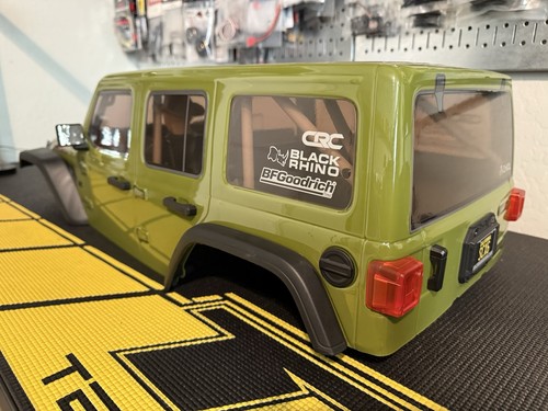 Axial SCX6 Jeep Wrangler JLU Green Body in New Condition - Picture 4 of 9