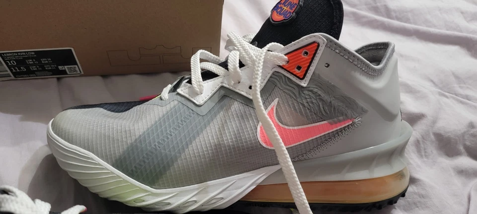 Nike Space Jam x LeBron 18 Low Bugs x Marvin Size 10 - Image 4 of 4