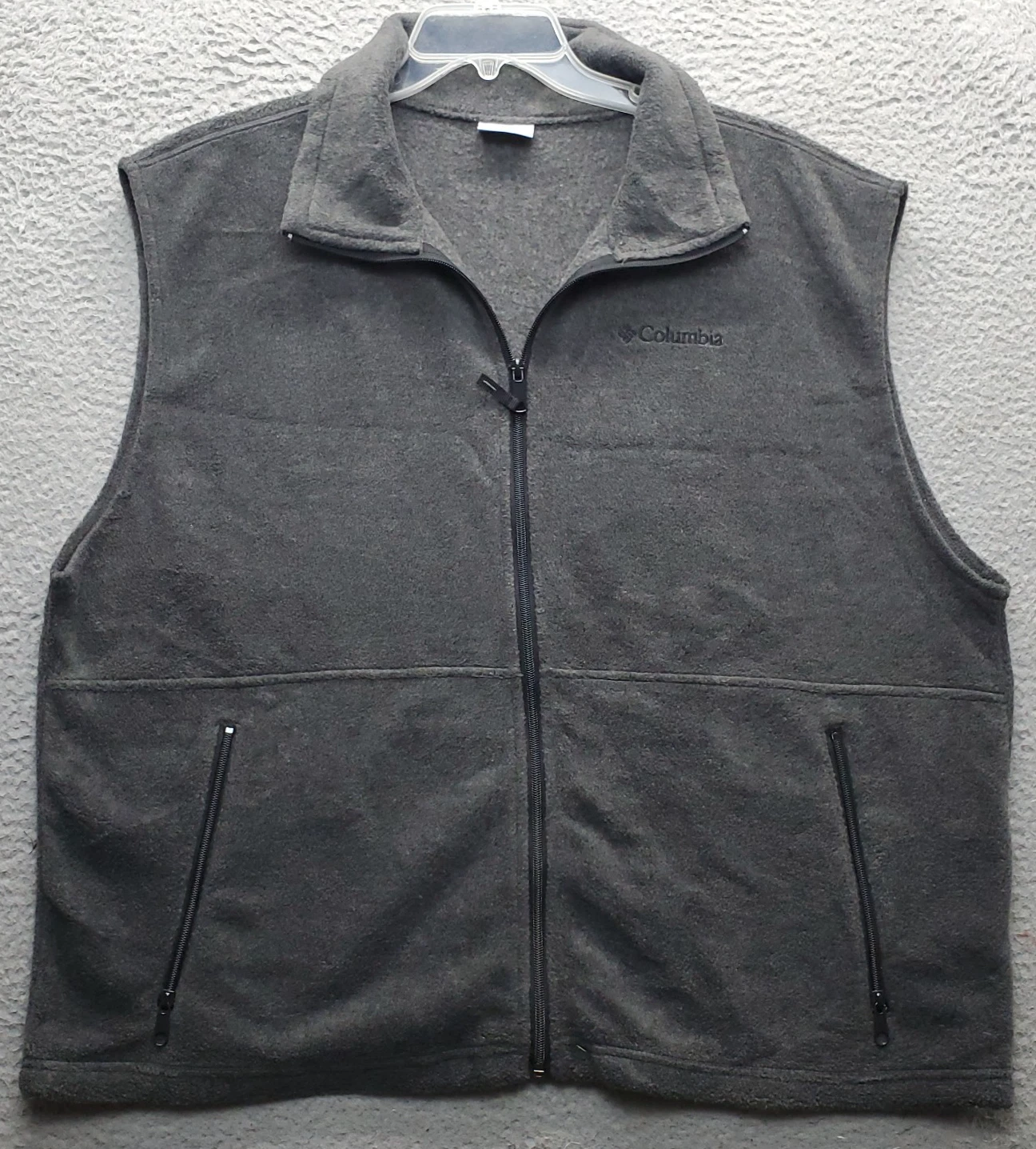 Columbia Fleece Vest Men XL Gray Relaxed Mock Neck Embroidered Logo Full Zip EUC