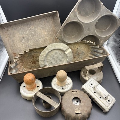 Vintage Primitive Rustic Tin Bundle Lot Biscuit & Cookie Cutters Decorative