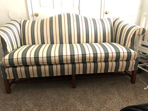Pennsylvania house sofa