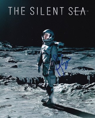 DOONA BAE signed Autogramm 20x25cm SILENT SEA in Person autograph ACOA