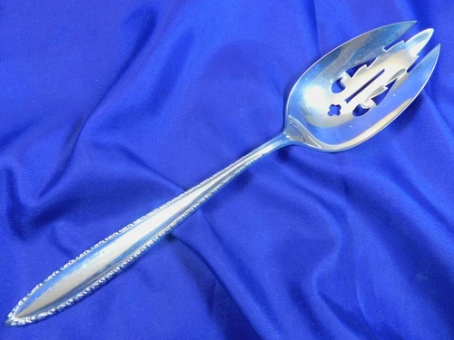 WALLACE MICHELE STERLING SILVER PIERCED SERVING SPOON - VERY GOOD CONDITION
