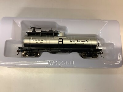 Walthers Trainline #931-1791 HO scale  D&RGW ff tank car Rd. #2946