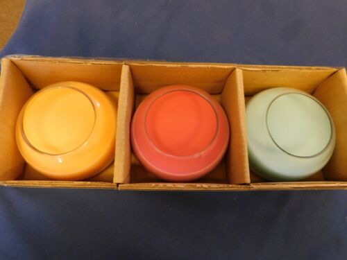 Pots parfumés thérapie par la couleur bien-être à la retraite Avon - Photo 1/3