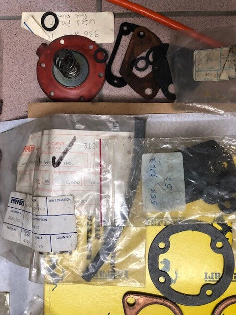 Lote de juntas Ferrari 246 365 308 275 330 OEM NOS piezas raras Foto 3 de 4
