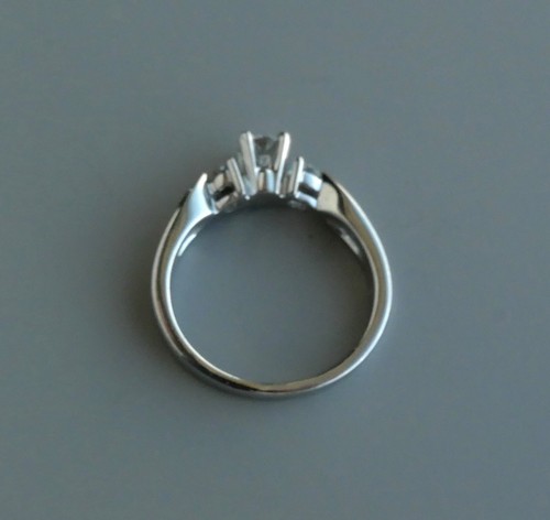 VINTAGE PLATINUM NATURAL DIAMOND 3-STONE ENGAGEMENT RING 0.44 TCW - Picture 7 of 22