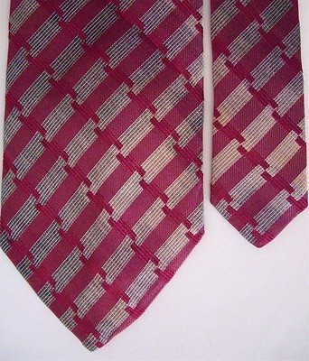 Tie Rack Men's Silk Novelty Neck Tie Purple 3 3/4'' x 58''