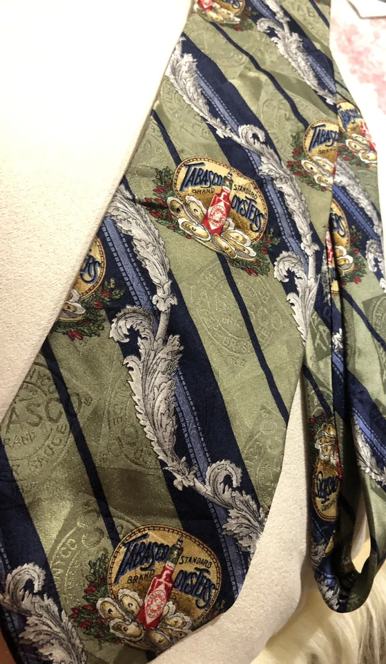 Corbata Cuello Tabasco Y Ostras Logo Original Azul Y Verde Claro Foto 2 de 4