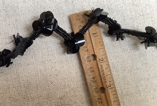 Discos brillantes de cuentas de semillas adornos negros para apliques de artesanía de ropa de 2,8 yardas - Imagen 5 de 5