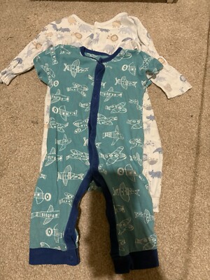 2 Jumpsuits / Baby wächst 
