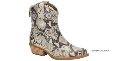 born wynd boots