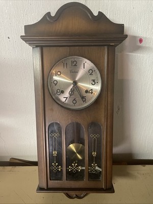 Centurion 35 Day Key Wind Pendulum Wall Clock Model 694 KC Chimes Works
