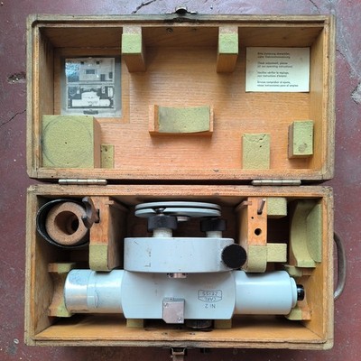 CARL ZEISS Ni 2 AUTOMATIC SURVEY LEVEL MADE IN Germany great condition 