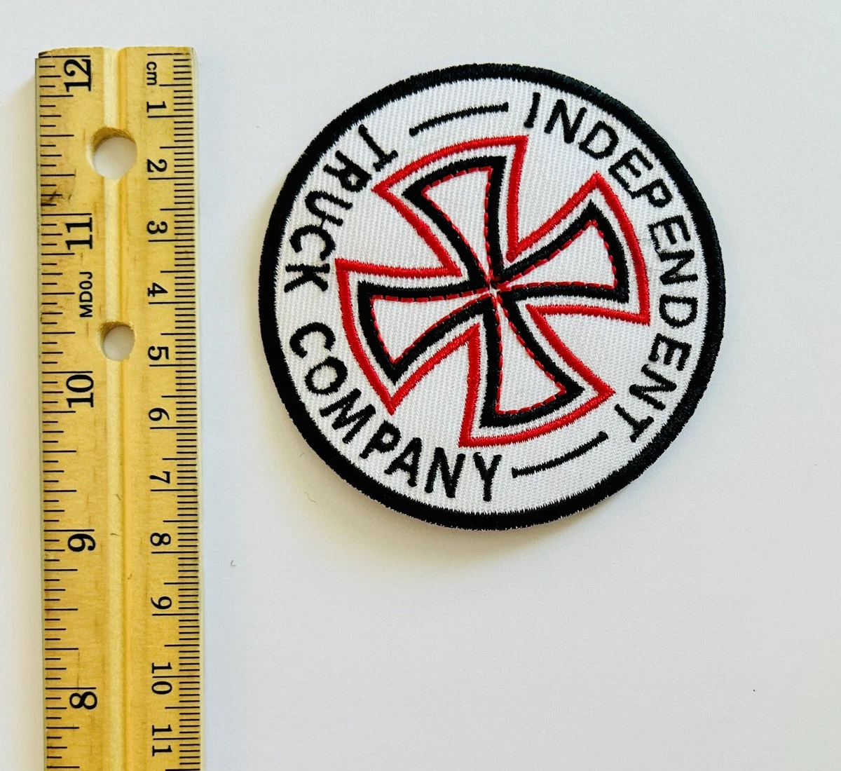 Patch Brodé Fourgonnettes OFF THE WALL – 8.5 X 5.7 Cm – À Repasser/Coudre