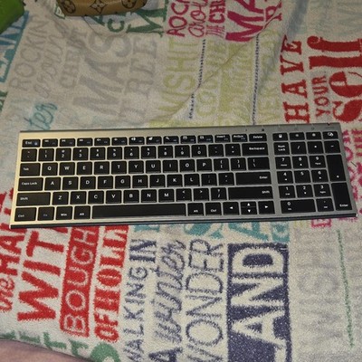 Jelly Comb Slim Wireless Keyboard Black Silver Numeric Keypad Built-In Battery