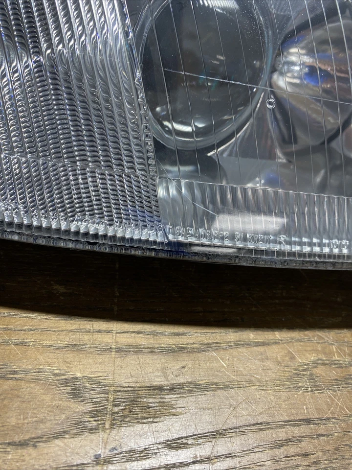 FARO DERECHO DEL LADO DEL PASAJERO LEXUS GS300 OEM 1993-1997 LENTE LIMPIA TRANSPARENTE Foto 2 de 4