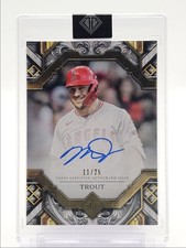 MIKE TROUT 2025 TOPPS TRANSCENDENT AUTOGRAPH ICONS CHROME AUTO /25 Q1977
