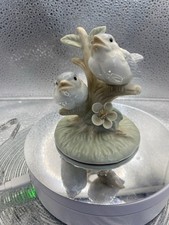 BIRD ORNAMENT COLLECTABLE FIGURINE 2 BIRDS ON A BRANCH HAND-PAINTED HIGH GLOSS