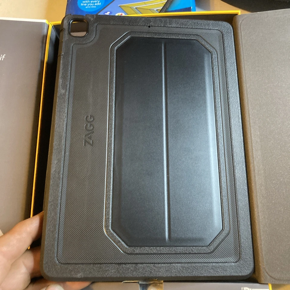 ZAGG - Rugged Messenger Keyboard Folio Case for Apple iPad 10.2" 9TH 8TH 7TH Gen - Image 2 of 3