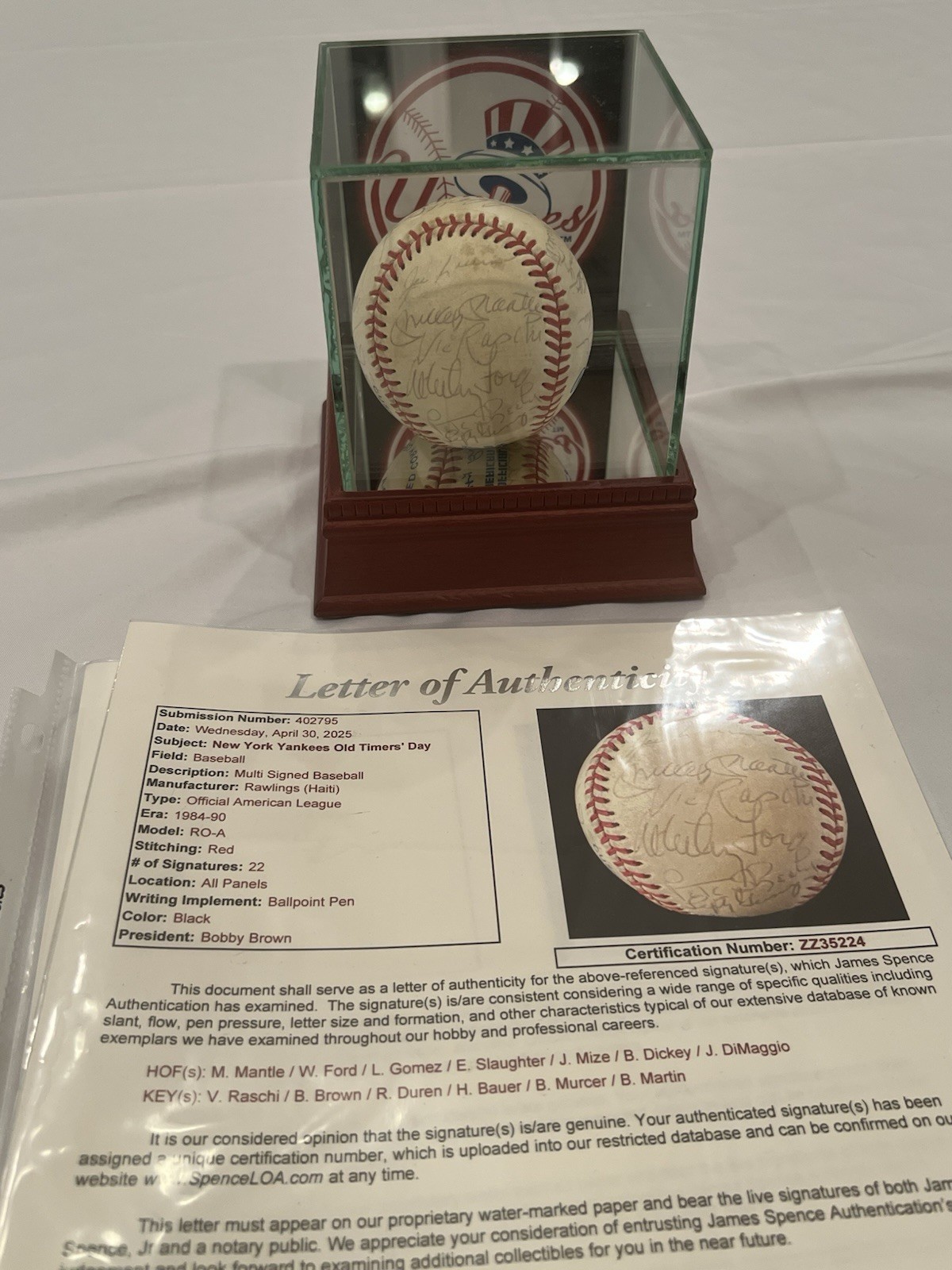 Mickey Mantle Joe DiMaggio PLUS 20 Yankees Autographed Baseball w/ JSA LOA