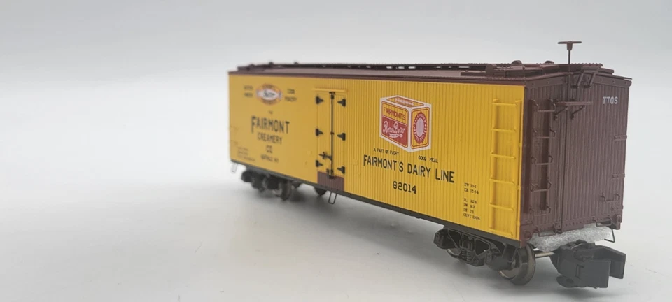 S-Gauge MTH 35-78025 Fairmont Creamery Woodside Reefer NIB -AF Flyer Compatible - Image 4 of 4