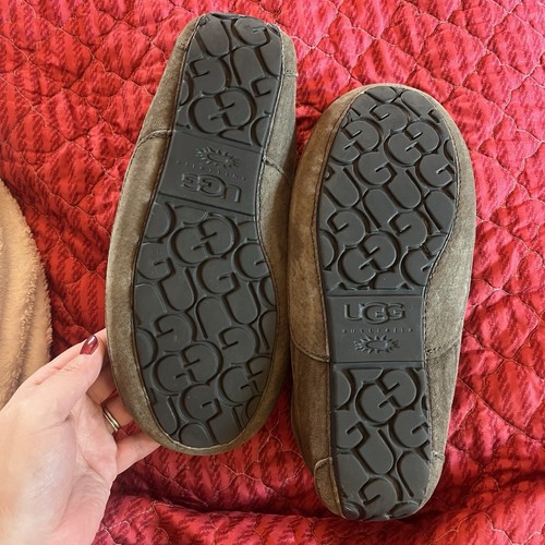 UGG Ascot Suede II Gray House Slippers Size 7 Slip On Shoes 1125932 - Picture 2 of 5