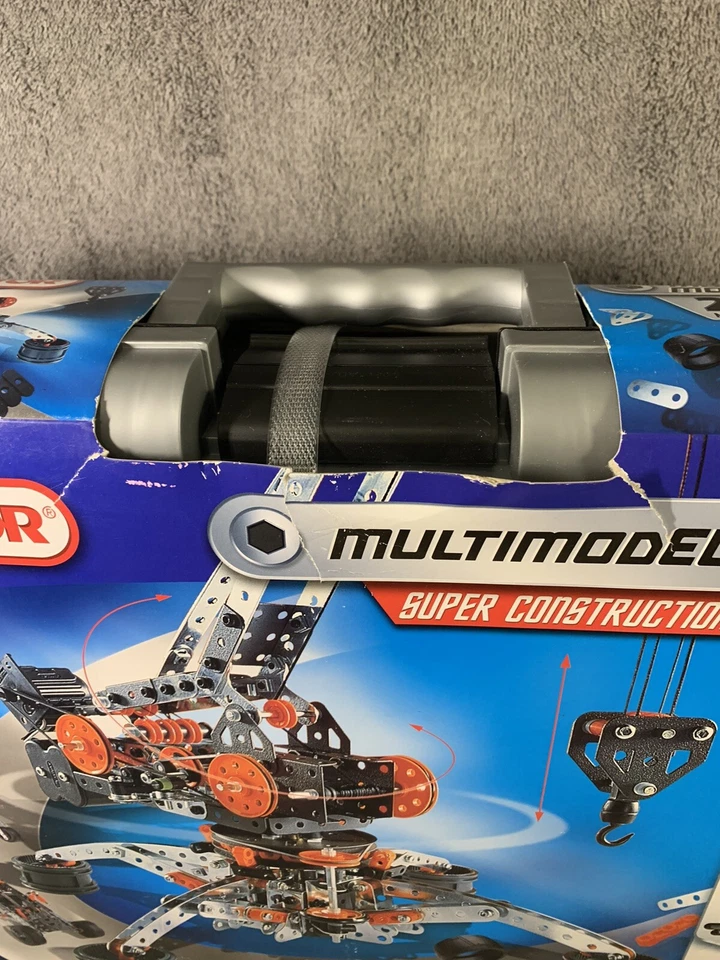 Erector - Super Construction Set, 25 Models, 640+ Parts Plus 6 Volt Motor - Image 3 of 4