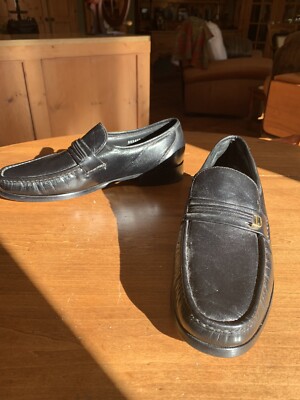 New Florsheim Black Loafers Gold Logo 10 CC PreppyExce Academia