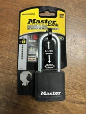 Master Lock Heavy Duty Outdoor Weather Lock Padlock  w/ 2 Keys - 15/16" , 2-1/2"